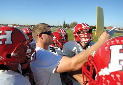 HOLLISTER NEW LEVEL FOOTBALL TEAM - Semi Pro Football 