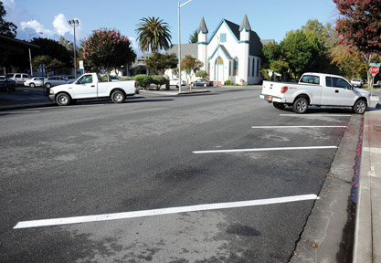 Public works – City workers start on striping
