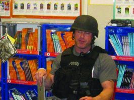 Former San Juan resident reads book on bullying to students