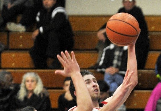 Hoops: Tonascia, Breen lead Balers past Santa Cruz in Salinas