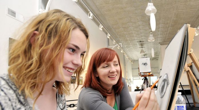 Tour offers chance to visit with 27 artists