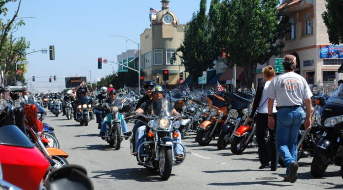 Video: Events entertain bikers on crowded first day at Hollister Rally