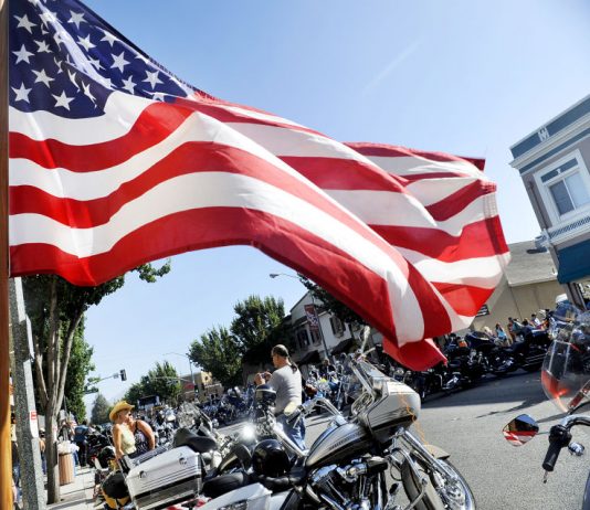 Letter: City should not pay for Boy Scouts’ flags