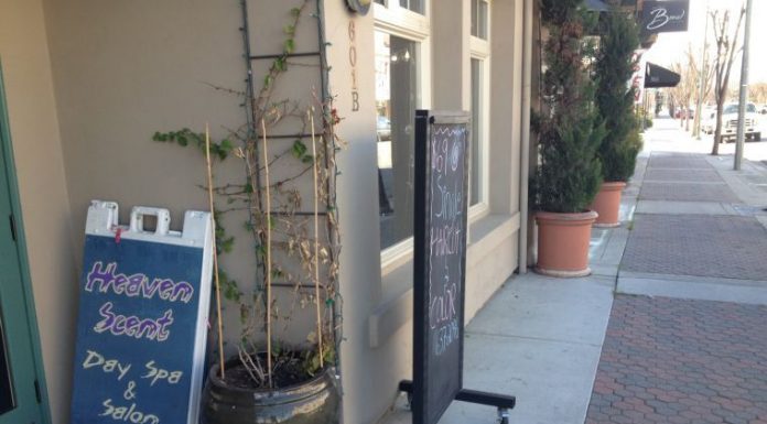 City officials weigh downtown sign enforcement