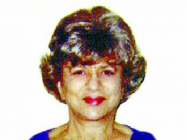 ‘Love Letters’: Delicate, bittersweet moments