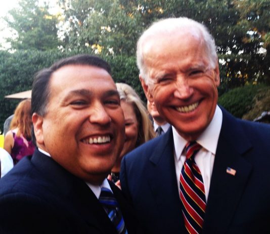 Local superintendent meets vice president on trip