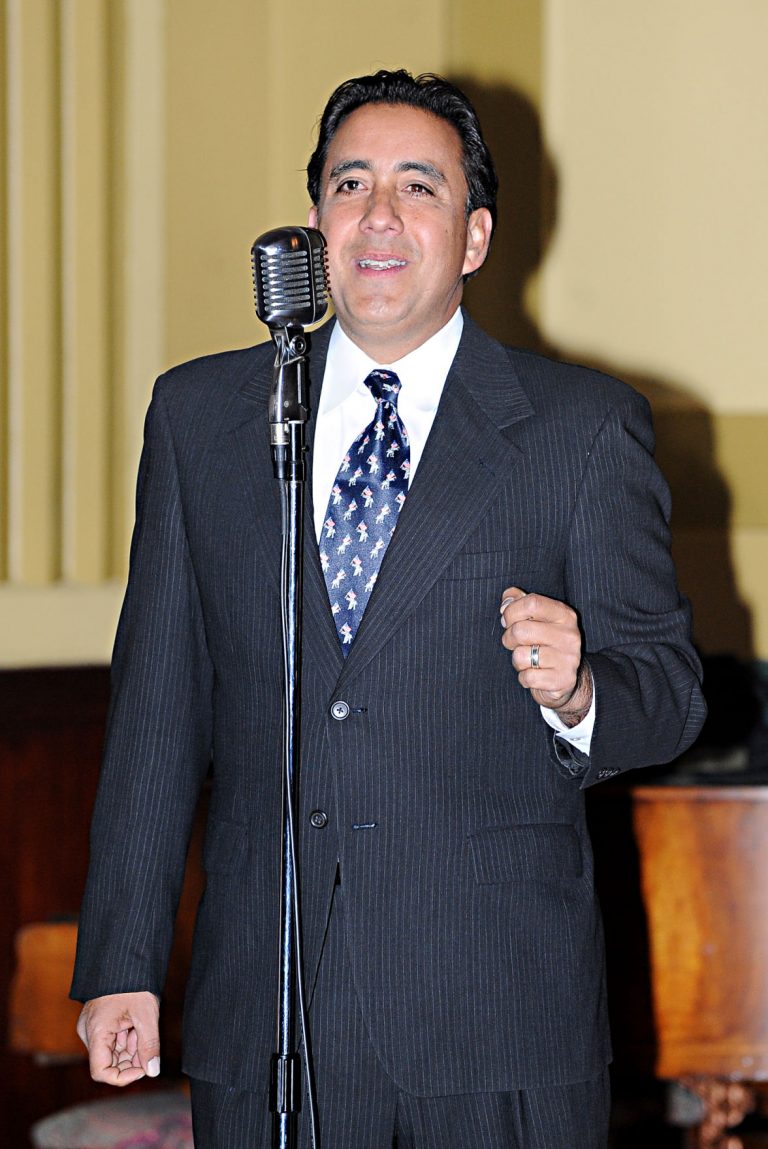 Updated: Hollister mayor wins second term