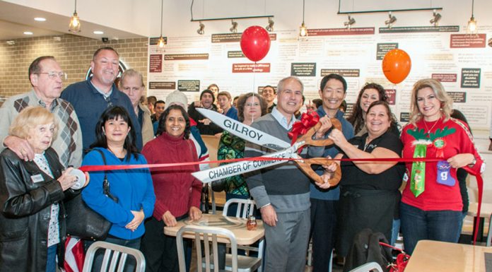 Pieology celebrates grand opening