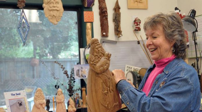 Love her, love her unique Santas