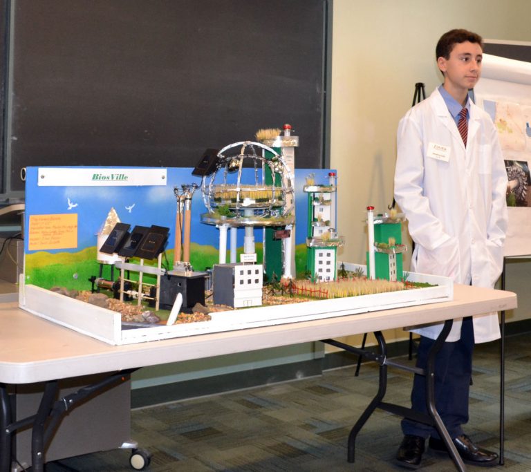 Students place ﬁfth in national competition