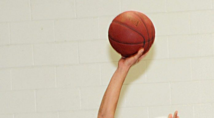 Anzar back as a contender in boys basketball