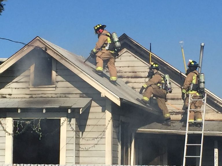 Firefighters contain residential fire along Pacheco Pass