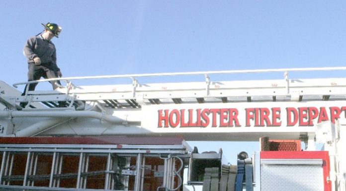 City donates fire engine to department in Mexico