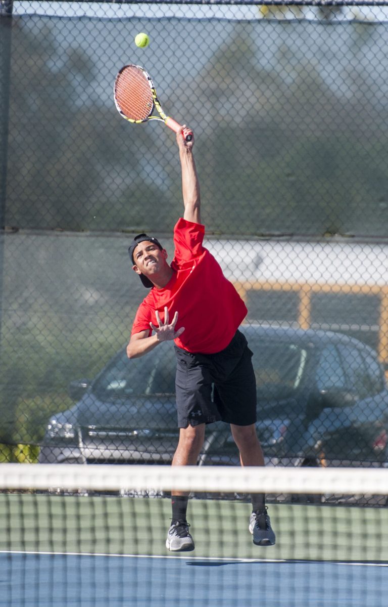 Balers tennis roundup: Team still perfect in league