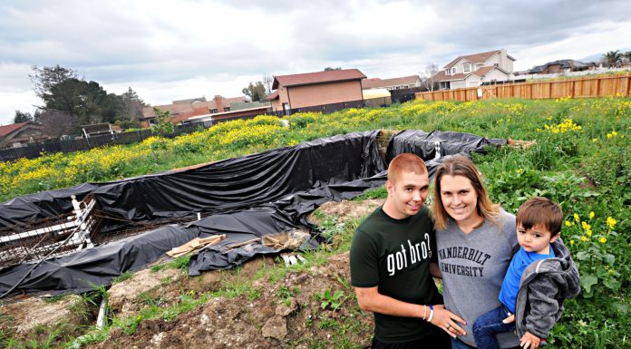 Volunteers strive to build pool for veteran amputee