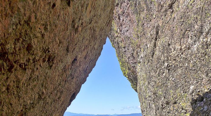 Hiking Barry’s Pinnacles loop