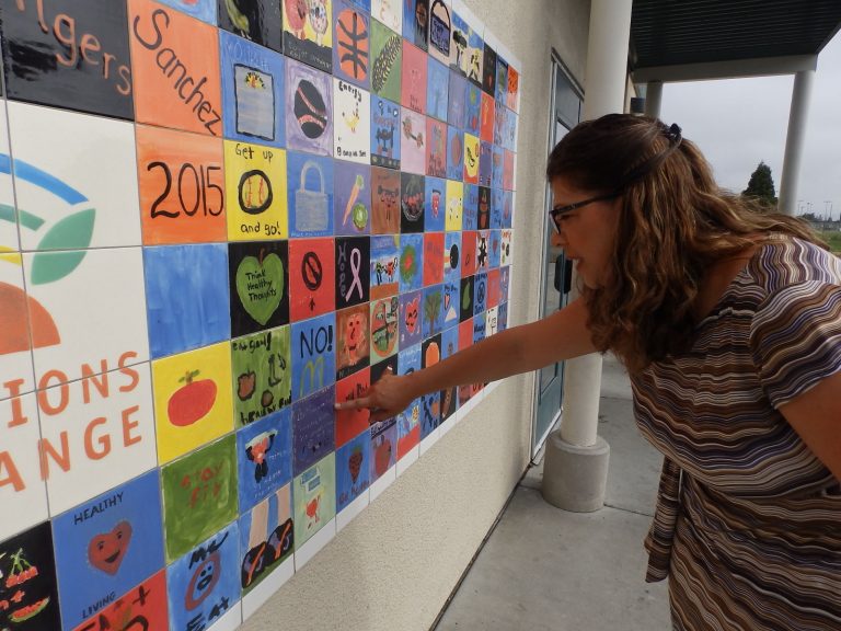Sunnyslope mural depicts healthy habits
