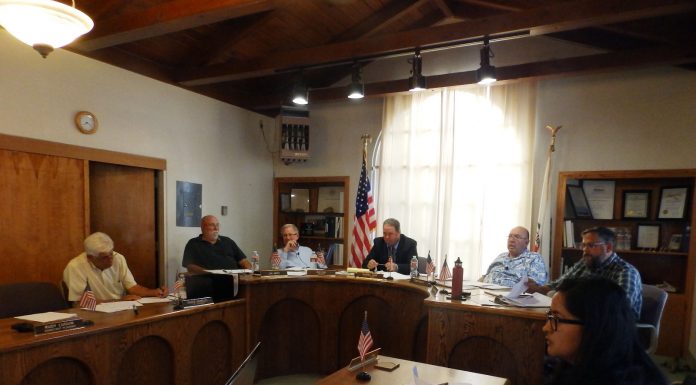 Officials, residents talk over San Juan fire response