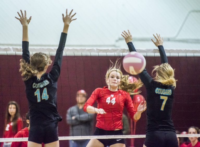 Volleyball: Balers win thriller
