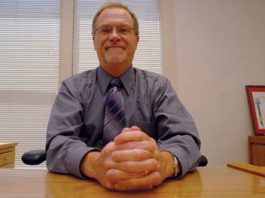 Hollister schools superintendent to retire