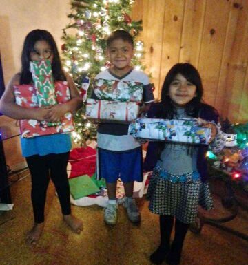 LULAC gives gifts to children in need