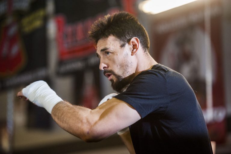 Boxing: “The Ghost” appears in Hollister