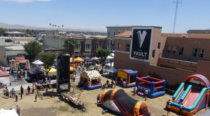 City extends time to propose projects on downtown plot