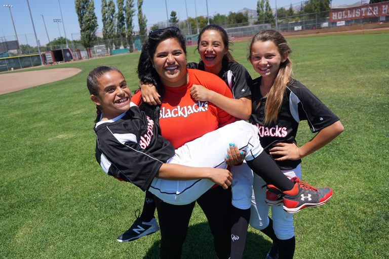 Adriana Ibarra back in the game as coach