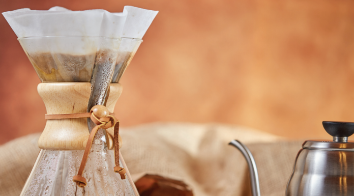 RETRO BREW Invented in 1941, Chemex was designed to make Dad’s morning coffee easy.