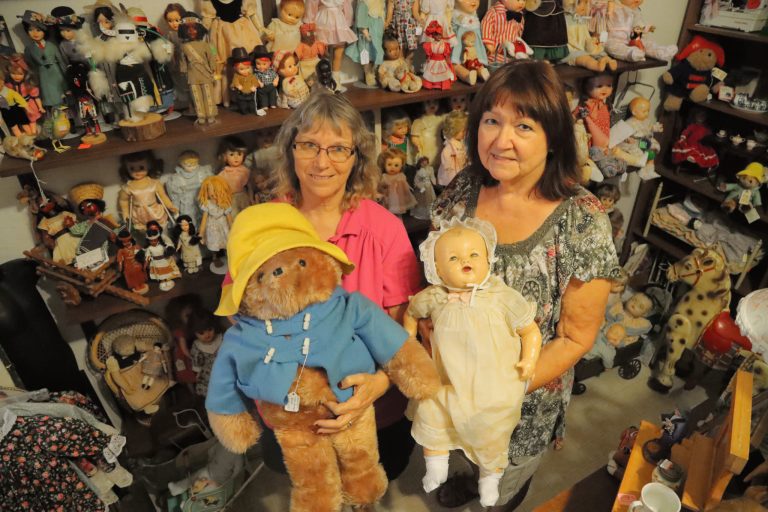 Antiques event in San Juan Bautista