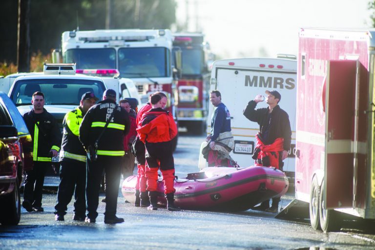 Earthquakes shake up social media