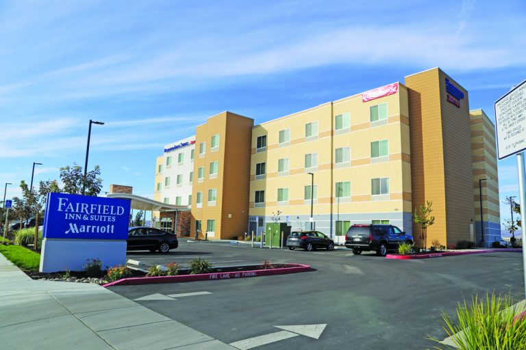 New Hollister hotel holds grand opening