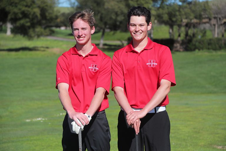 Hoefling, Wells a hit on the links