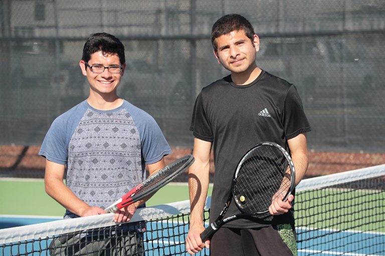 Acevedo, Garcia pace tennis team