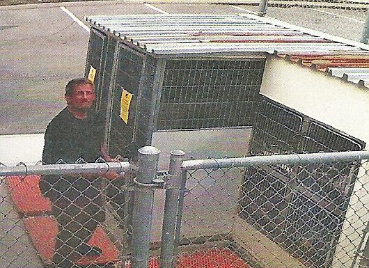 Man arrested after breaking into kennel