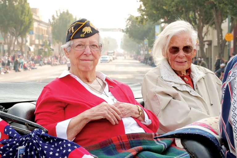 Hollister praises vets