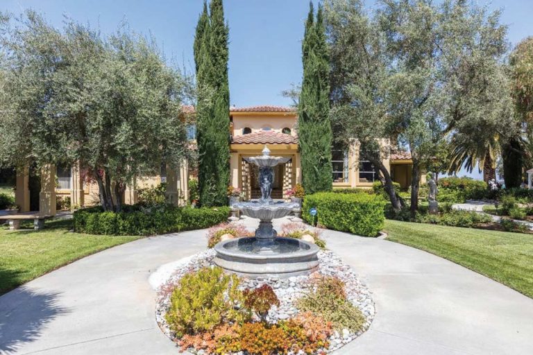 Grand castle in Hollister