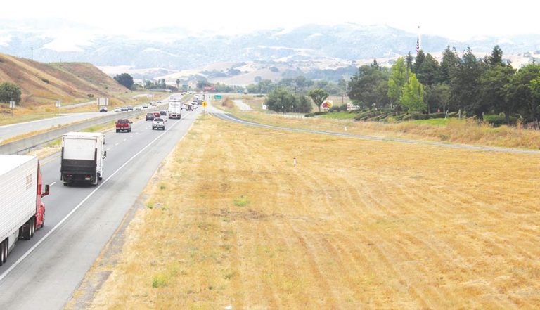 Hwy 101 group gathers 4K signatures