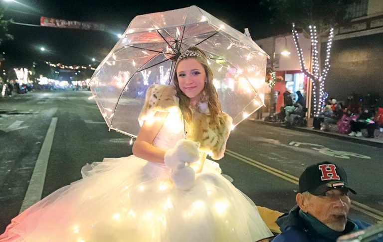 Chilly cheers at annual holiday celebration