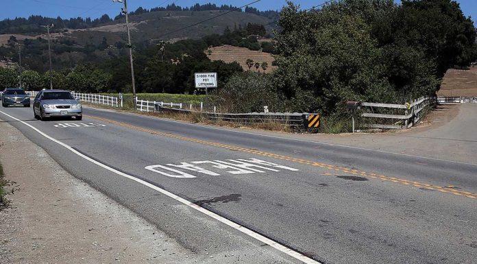 Hollister man, woman die in motorcycle crash