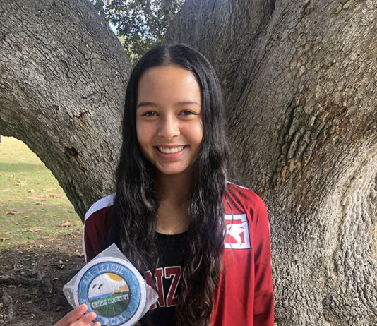 Angelina Tran, Victoria Flores provide inspiration for Anzar High cross country team