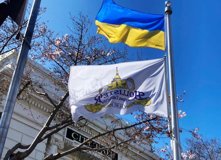 Hollister council shows support for Ukraine