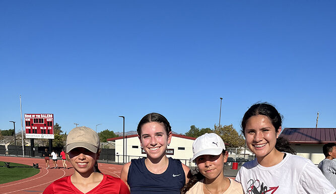 Hollister High cross country teams on another good run