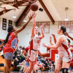 Image for display with article titled Hollister girls basketball takes control as it goes for a second straight league championship