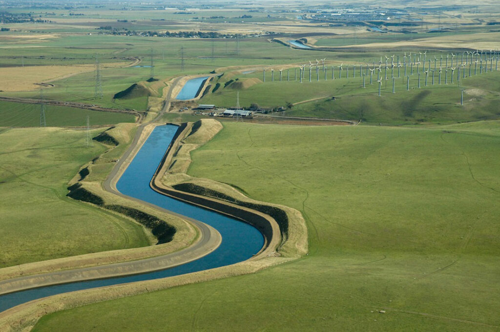 Image for display with article titled Trump Takes Steps to Overhaul CA Water Delivery