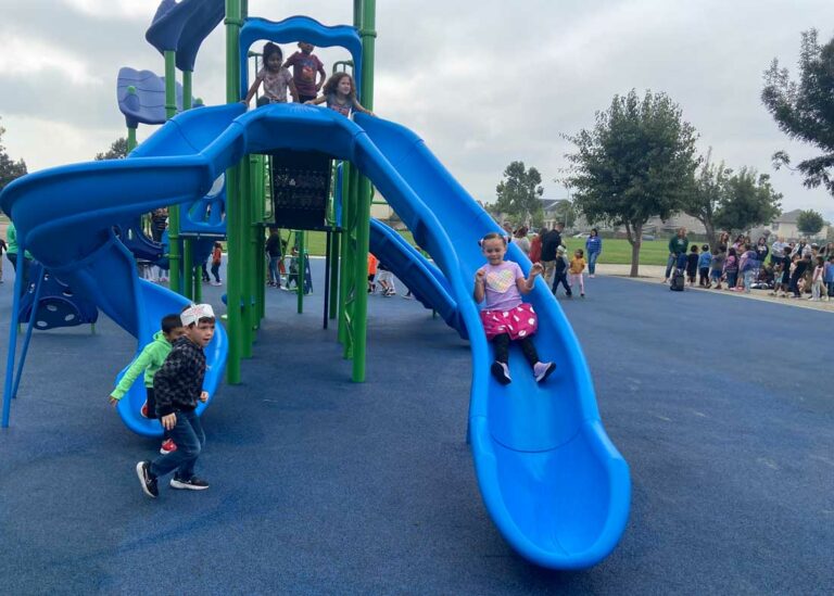 Cerra Vista celebrates playground upgrades