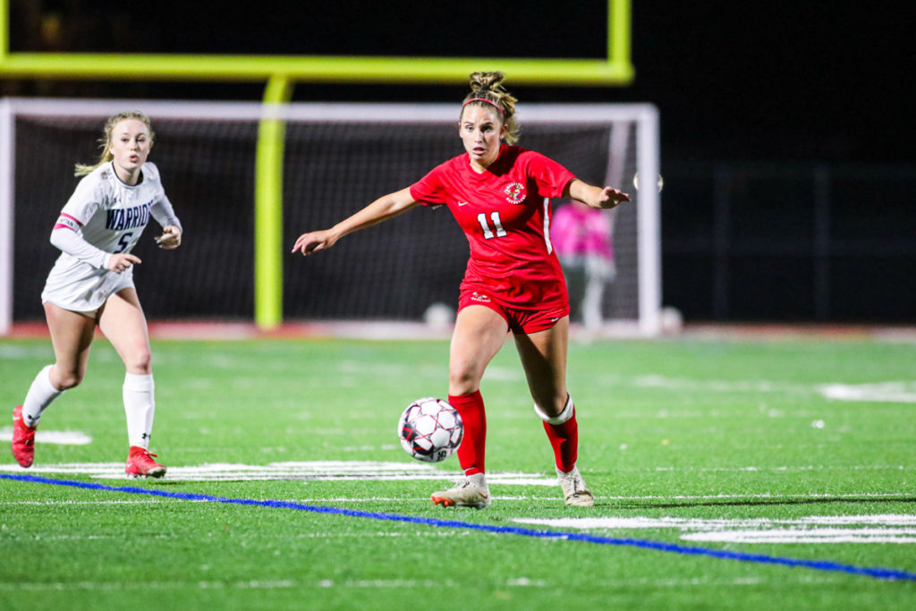 Image for display with article titled Hollister girls teams red hot as playoffs begin