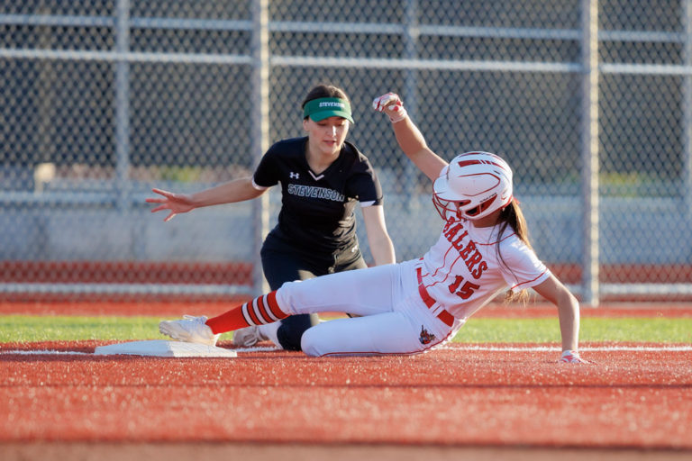 Hollister softball wins league title