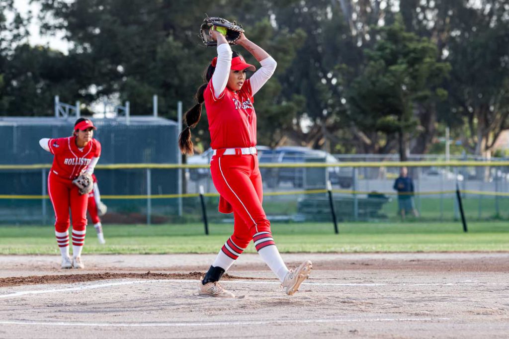 Image for display with article titled Balers Cement Their Place Among Softball Elite