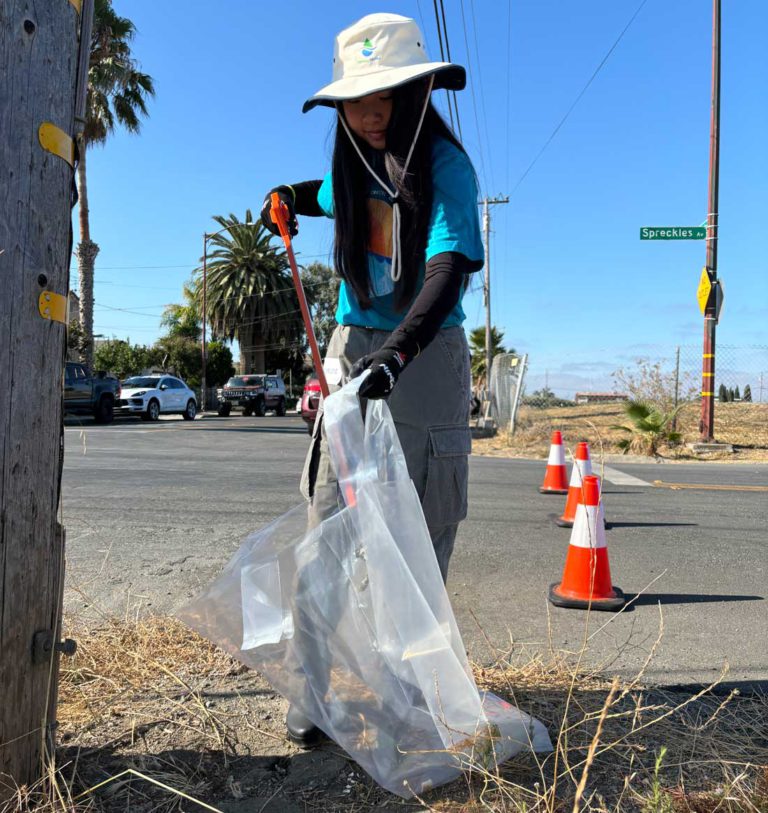 Thousands of volunteers join 40th annual Coastal Cleanup